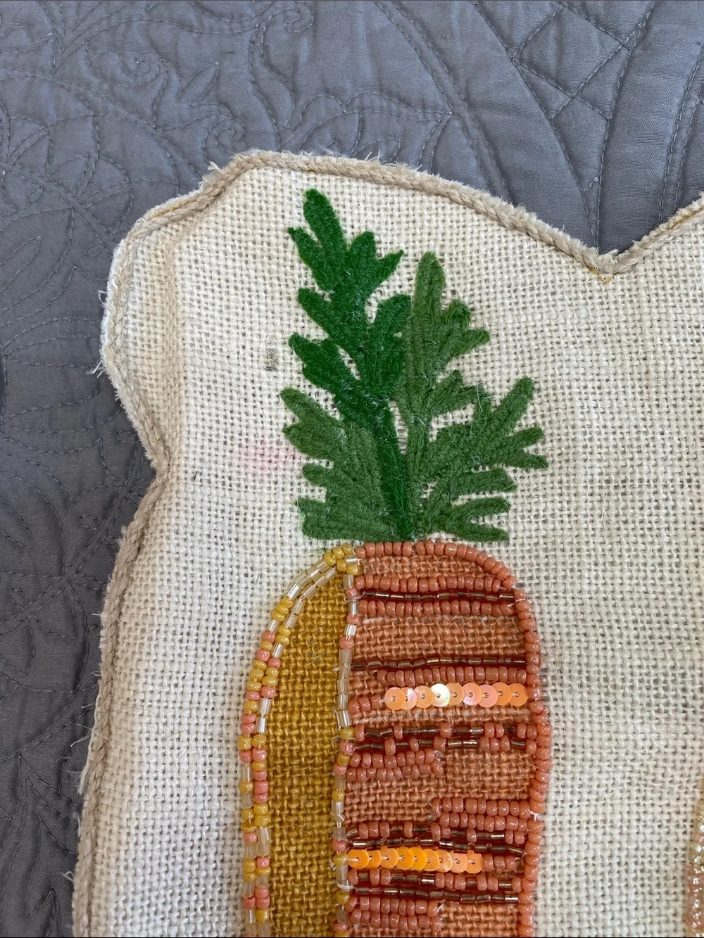 Easter table runner - Picture 3 of 12